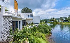 Saffronstays Kairos Athena, Karjat - Greek Style Pool Villa Near Camp Max